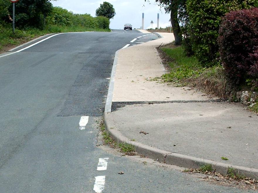 Southern end of Marlpit Lane after re-structuring (2nd July 2004)