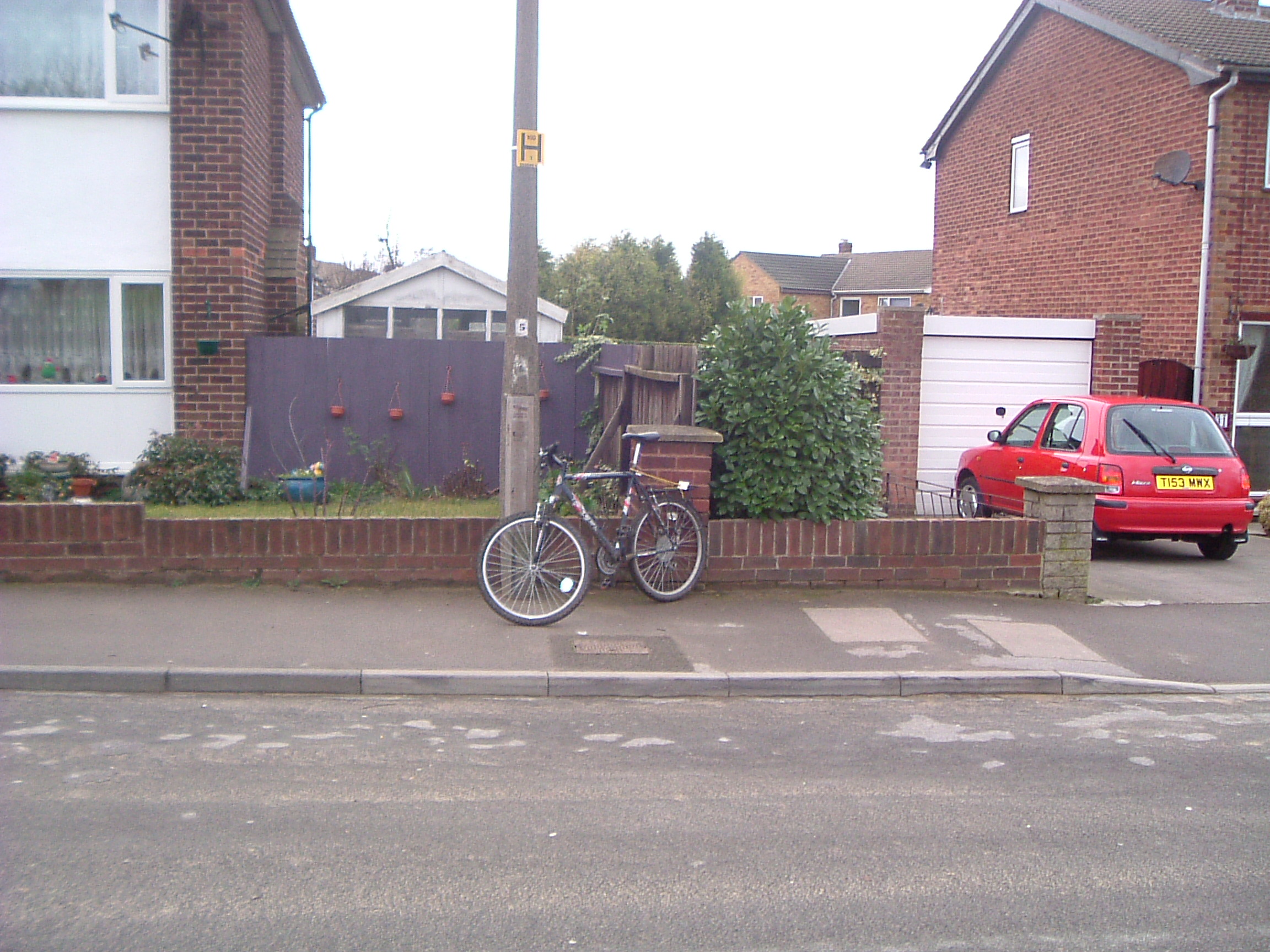 Cobblers Lane, former path to three schools