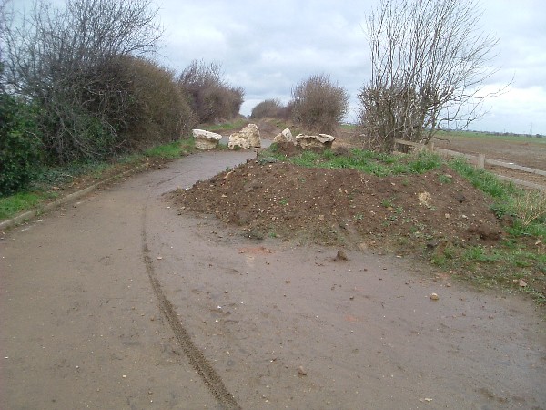 One of five earth-heaps blocking Spital Gap Lane and blocks